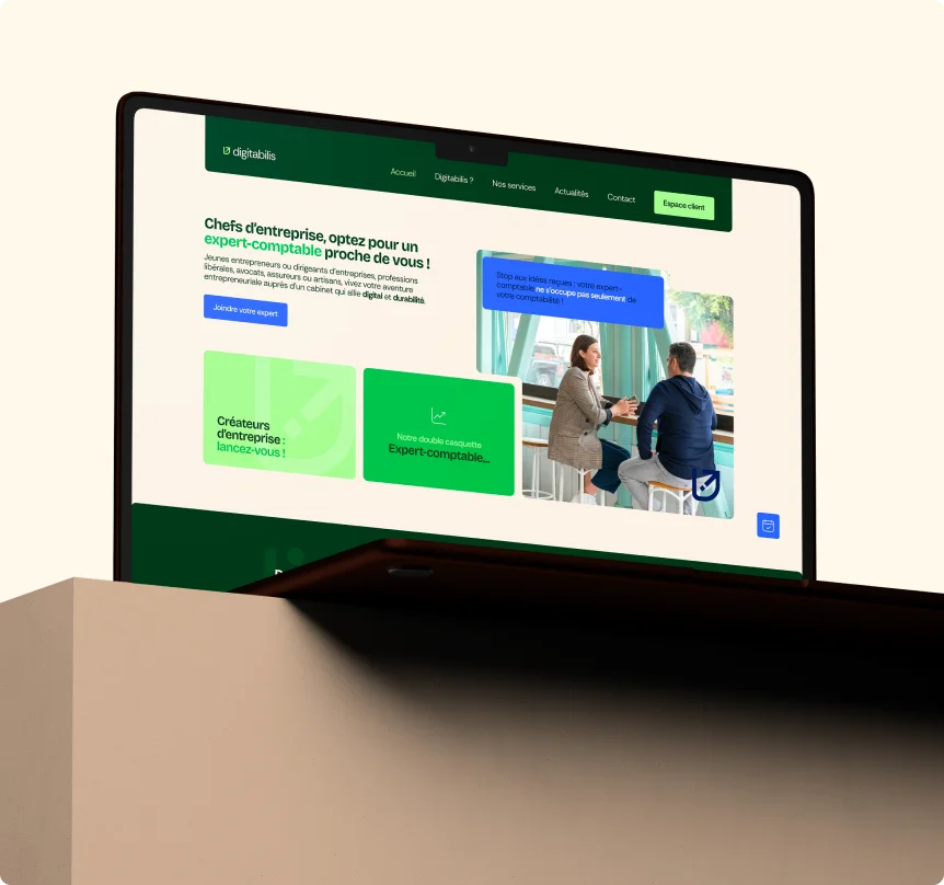 Ecran d'ordinateur portable, ouvert sur le site du cabinet Digitabilis